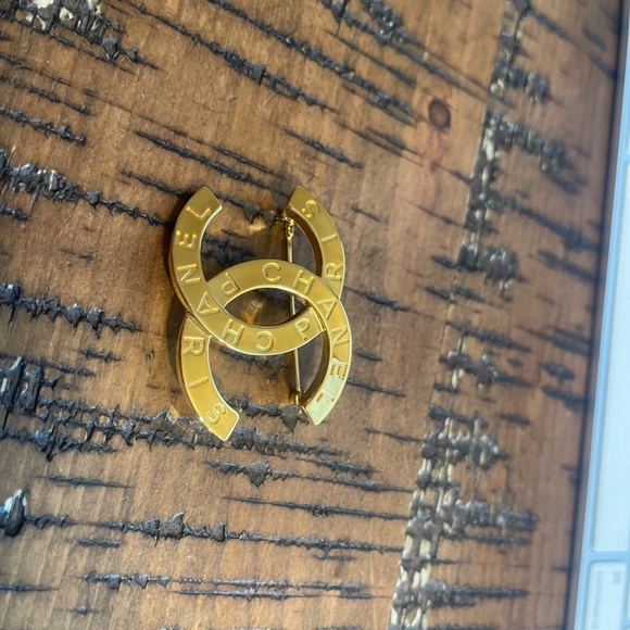 Chanel Brooch/Pin - Picture 2 of 5